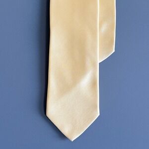 Brioni Mens Silk Tie Solid Pale Yellow Satin Hand Made in Italy Luxury Necktie